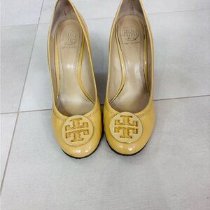 Tory Burch Tan Wedges Heel Pump Women's Shoes